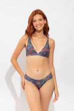 Carica l'immagine nel visualizzatore di Gallery, Model Front: Rio De Sol Slip Bottom Coqueiro Baobi

