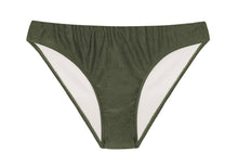 Carica l'immagine nel visualizzatore di Gallery, Product Front: Rio De Sol Slip Bottom Shimmer-Croco Essential-Comfy
