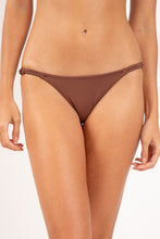 Carica l'immagine nel visualizzatore di Gallery, Gallery: Rio De Sol Slip Bottom Sand-Cappuccino Cheeky-Aya
