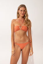 Carica l'immagine nel visualizzatore di Gallery, Model Front: Rio De Sol Reggiseno Top Sand-Argila Tayra
