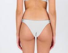 Carica l'immagine nel visualizzatore di Gallery, Image 06: Rio De Sol Slip Bottom Shimmer-White Essential
