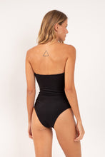 Carica l'immagine nel visualizzatore di Gallery, Model Back: Rio De Sol Intero Malibu-Black Sara-Op
