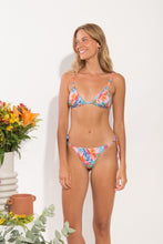 Carica l'immagine nel visualizzatore di Gallery, Model Front: Rio De Sol Reggiseno Top Zinnia Tri-Inv

