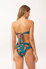 Carica l'immagine nel visualizzatore di Gallery, Model Back: Rio De Sol Slip Bottom Luma Amy

