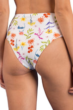 Carica l'immagine nel visualizzatore di Gallery, Image 08: Rio De Sol Slip Bottom Countryside Hotpants
