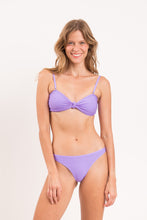 Carica l'immagine nel visualizzatore di Gallery, Model Front: Rio De Sol Completo Set Bora-Lavanda Bandeau-Joy Leblon
