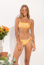 Carica l'immagine nel visualizzatore di Gallery, Model Front: Rio De Sol Slip Bottom Sunny-Forest Ibiza-Comfy
