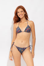Carica l'immagine nel visualizzatore di Gallery, Model Front: Rio De Sol Reggiseno Top Coqueiro Frufru
