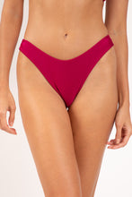 Carica l'immagine nel visualizzatore di Gallery, Gallery: Rio De Sol Slip Bottom Shimmer-Desejo Nara
