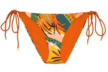 Carica l'immagine nel visualizzatore di Gallery, Model Front: Rio De Sol Slip Bottom El-Arco Ibiza-Comfy-Rope
