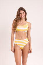 Carica l'immagine nel visualizzatore di Gallery, Model Front: Rio De Sol Slip Bottom Sunshine Hotpants
