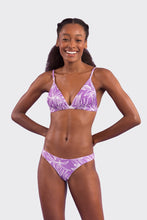 Carica l'immagine nel visualizzatore di Gallery, Model Front: Rio De Sol Slip Bottom Trail-Purple Essential
