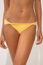 Carica l'immagine nel visualizzatore di Gallery, Gallery: Wednesday In Hawaii By Rio De Sol Slip Bottom Lilikoi Mel
