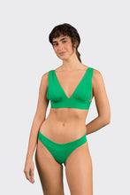 Carica l'immagine nel visualizzatore di Gallery, Model Front: Rio De Sol Completo Set Tambourine Halter-Marina Essential-Cos
