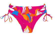 Carica l'immagine nel visualizzatore di Gallery, Model Front: Rio De Sol Slip Bottom Antelope Madrid
