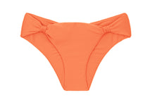 Carica l'immagine nel visualizzatore di Gallery, Product Front: Rio De Sol Slip Bottom Dende Mel
