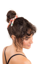 Carica l&#39;immagine nel visualizzatore di Gallery, Boho Scrunchie
