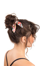 Carica l&#39;immagine nel visualizzatore di Gallery, Boho Scrunchie
