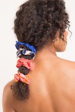 Carica l&#39;immagine nel visualizzatore di Gallery, Oceano Scrunchie
