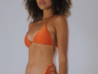 Carica e avvia il video nel visualizzatore di galleria, Video: Rio De Sol Reggiseno Top Shimmer-Paprica Tri-Inv
