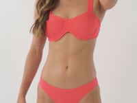 Carica e avvia il video nel visualizzatore di galleria, Video: Rio De Sol Reggiseno Top Malibu-Folia Amelia
