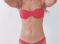 Carica e avvia il video nel visualizzatore di galleria, Video: Wednesday In Hawaii By Rio De Sol Reggiseno Top Hibiscus Coral
