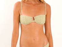 Carica e avvia il video nel visualizzatore di galleria, Video: Rio De Sol Reggiseno Top Brisa-Pistache Juliette
