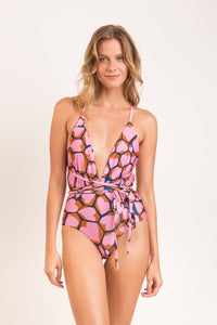 Model Front: Rio De Sol Intero Amore-Pink New Vegas