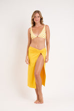 Carica l&#39;immagine nel visualizzatore di Gallery, Model Front: Rio De Sol Gonna Da Spiaggia Bio-Luz-Solar Long Skirt Knot
