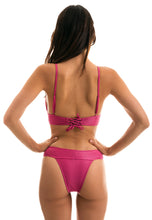 Carica l&#39;immagine nel visualizzatore di Gallery, Model Back: Rio De Sol Slip Bottom Cloque Lichia Tri Cos
