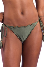 Carica l&#39;immagine nel visualizzatore di Gallery, Gallery: Rio De Sol Slip Bottom Croco Frufru-Fio
