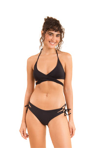 Model Front: Rio De Sol Slip Bottom Dots-Black Madrid