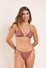 Carica l&#39;immagine nel visualizzatore di Gallery, Model Front: Rio De Sol Slip Bottom Dune Frufru
