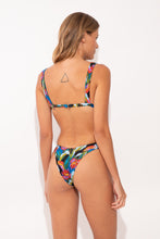 Carica l&#39;immagine nel visualizzatore di Gallery, Model Back: Rio De Sol Slip Bottom Flair Cali
