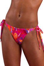 Carica l&#39;immagine nel visualizzatore di Gallery, Gallery: Rio De Sol Slip Bottom Flavors Cheeky-Tie
