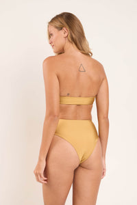 Model Back: Rio De Sol Slip Bottom Fluity-Dourado Hotpants