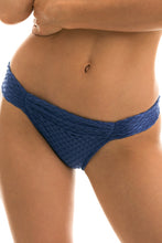 Carica l&#39;immagine nel visualizzatore di Gallery, Gallery: Rio De Sol Slip Bottom Kiwanda Denim Bandeau
