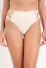 Carica l&#39;immagine nel visualizzatore di Gallery, Gallery: Rio De Sol Slip Bottom Malibu-Natural High-Waist-Spin-Iris
