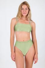 Carica l&#39;immagine nel visualizzatore di Gallery, Model Front: Rio De Sol Slip Bottom Oliva Hotpants
