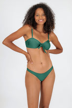 Carica l&#39;immagine nel visualizzatore di Gallery, Model Front: Rio De Sol Slip Bottom Palace Essential
