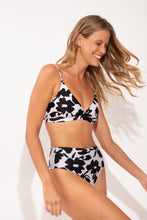 Carica l&#39;immagine nel visualizzatore di Gallery, Image 06: Rio De Sol Slip Bottom Poppy Hotpants
