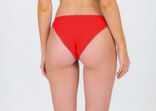 Carica l&#39;immagine nel visualizzatore di Gallery, Model Back: Rio De Sol Slip Bottom Rouge Essential-Comfy
