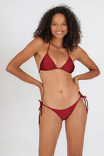 Carica l&#39;immagine nel visualizzatore di Gallery, Model Front: Rio De Sol Slip Bottom Shimmer-Divino Ibiza-Rope
