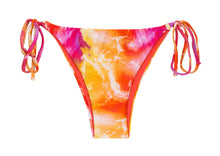 Carica l&#39;immagine nel visualizzatore di Gallery, Product Front: Rio De Sol Slip Bottom Tiedye-Red Ibiza
