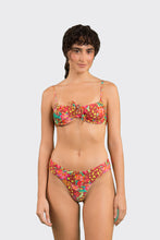 Carica l&#39;immagine nel visualizzatore di Gallery, Model Front: Rio De Sol Slip Bottom Tropics Ciao
