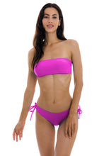 Carica l&#39;immagine nel visualizzatore di Gallery, Model Front: Rio De Sol Slip Bottom Uv-Pink Madrid
