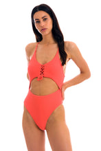 Carica l&#39;immagine nel visualizzatore di Gallery, Model Front: Rio De Sol Intero Dots-Tabata Ivy Strap
