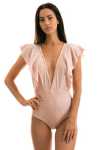 Carica l&#39;immagine nel visualizzatore di Gallery, Model Front: Rio De Sol Intero Essence Frill
