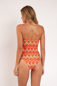 Model Back: Rio De Sol Intero Maracai Sara-Op