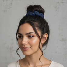 Carica l'immagine nel visualizzatore di Gallery, Image 03: Rio De Sol Accessori Per Capelli Navy Scrunchie
